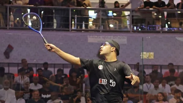 آدم حول يتأهل لنهائي بطولات الاسكواش في أفريقيا