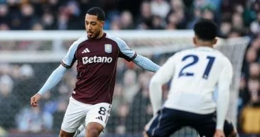 تعادل سلبي بين نوتينجهام فورست وأستون فيلا في نصف النهائي