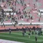 شغب جماهيري في كلاسيكو الجيش الملكي والرجاء