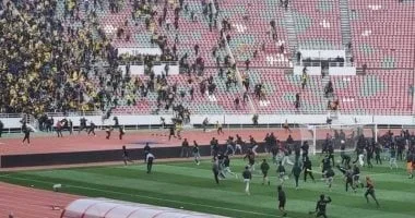 شغب جماهيري في كلاسيكو الجيش الملكي والرجاء