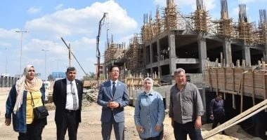 متابعة إنشاء مجمع المدرجات بجامعة بنها