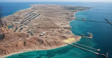 تقييم الأضرار في جزيرة خرج بعد القصف الأمريكي