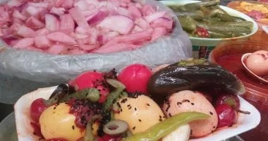 بيض مخلل يقدم جديدة للاحتفال بشم النسيم في دمياط