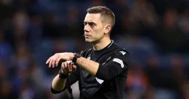 كليمان توربان يدير قمة أتلتيكو مدريد وبرشلونة بدوري الأبطال