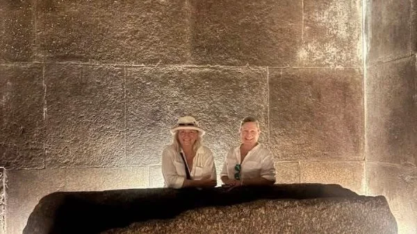 جريشن تزور أهرامات الجيزة بعد ظهورها في بودكاست يوسف