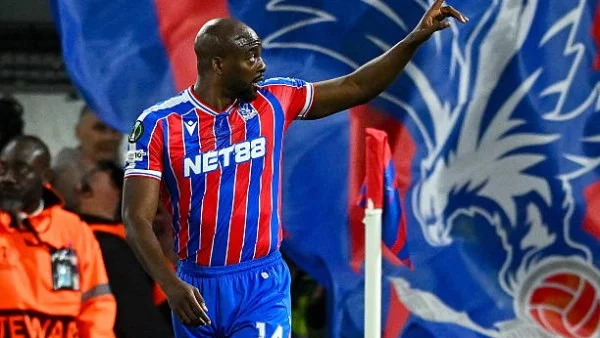 كريستال بالاس يحقق انتصاراً مثيراً على نيوكاسل