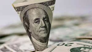 استقرار سعر الدولار في البنوك المصرية اليوم