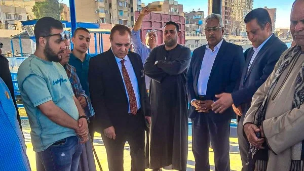 سقوط سيارة في نهر النيل بالمراغة: تفاصيل الحادث