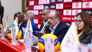 رئيس الاتحاد الإفريقي يشكر النادي الأهلي لدعمه للبطولة