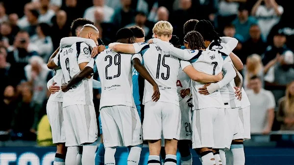 دي زيربي: تغيير العقلية مفتاح توتنهام لتجنب الهبوط