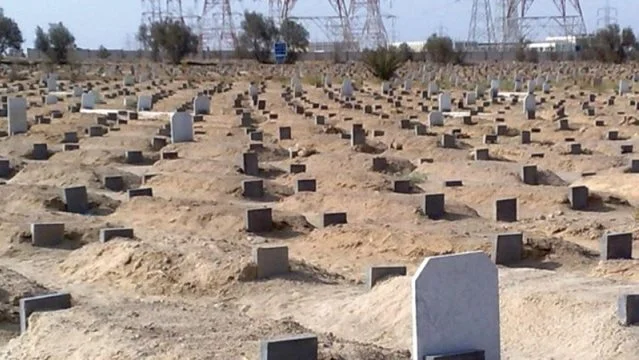 الميت والدين: هل يُعذَّب في قبره؟