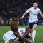 إنتر ميلان ينتزع فوزًا مثيرًا من كومو