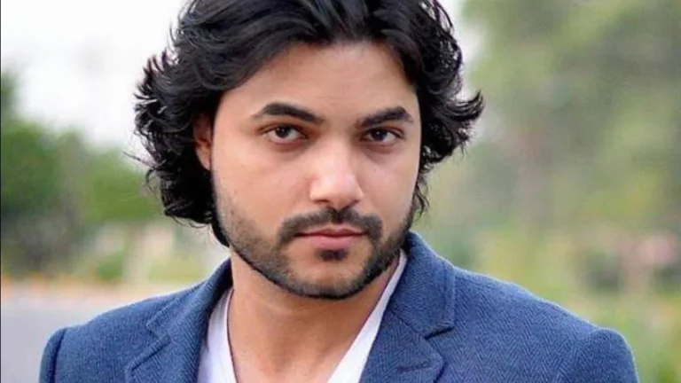 محمود حمدان يستقبل العزاء في والده يوم الجمعة