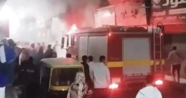 السيطرة على حريق بمعرض كهربائيات في قليوب