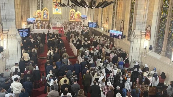 جالية الأقباط في باريس تحتفل بعيد القيامة