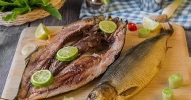 نصائح لتجنب التسمم الغذائي عند تناول الفسيخ والرنجة