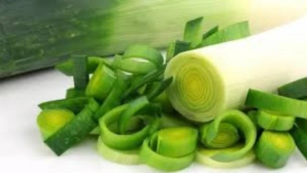 خطوات بسيطة لتنظيف الخضروات خلال شم النسيم