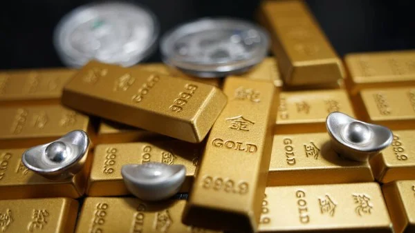 تراجع أسعار الذهب والبلاتين بعد تصريحات ترامب بشأن هرمز