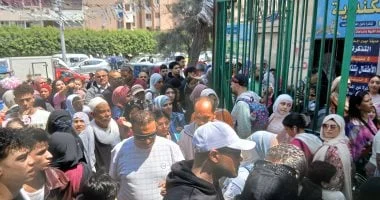 إقبال كبير على حديقة حيوان النزهة بالإسكندرية في شم النسيم