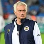 مورينيو يؤكد التزامه بمستقبل بنفيكا البرتغالي