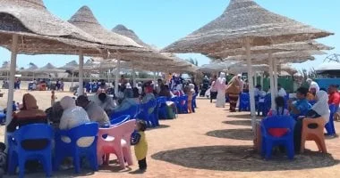 توافد المواطنين على شواطئ جنوب سيناء في شم النسيم