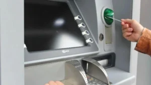 خطوات استعادة بطاقة الفيزا من ماكينة ATM