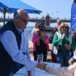 محافظ الإسكندرية يحتفل بشم النسيم مع الأطفال