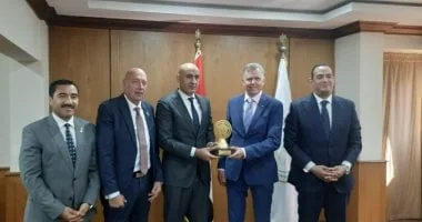 وزير التربية والتعليم يستقبل وفداً من الاتحاد الدولي للخماسي الحديث