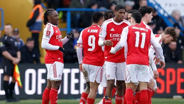 مانشستر سيتي وآرسنال في سباق نحو لقب الدوري الإنجليزي