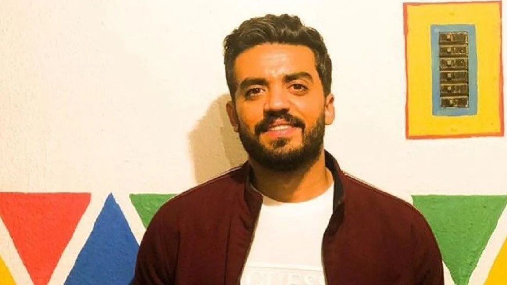 إسلام جمال يعبر عن إلهامه من عادل إمام