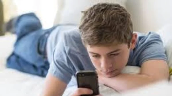 الهواتف الذكية وتدمير خلايا المخ