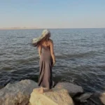 ناهد السباعي تأسر جمهورها بإطلالة صيفية أنيقة