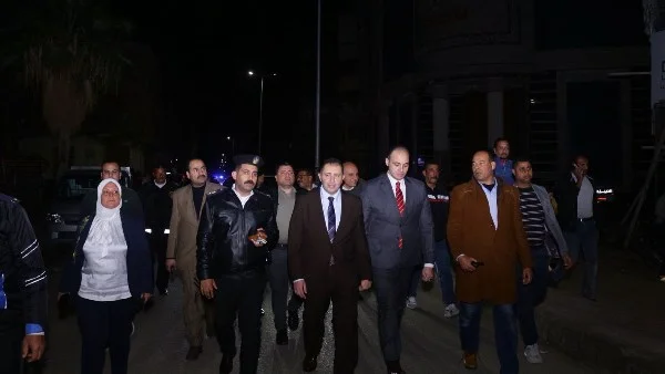 جولة ميدانية لمحافظ دمياط لمتابعة غلق المحال العامة