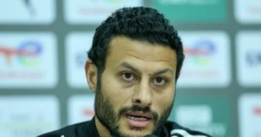 طرد محمد الشناوي بعد اعتراضه على التحكيم