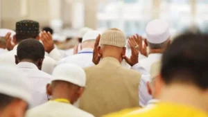 حكم فوات بعض التكبيرات في صلاة الجنازة