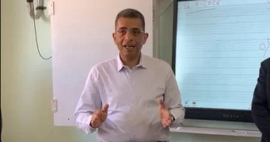 الذكاء الاصطناعي: بين الفوائد والأضرار في البحر الأحمر