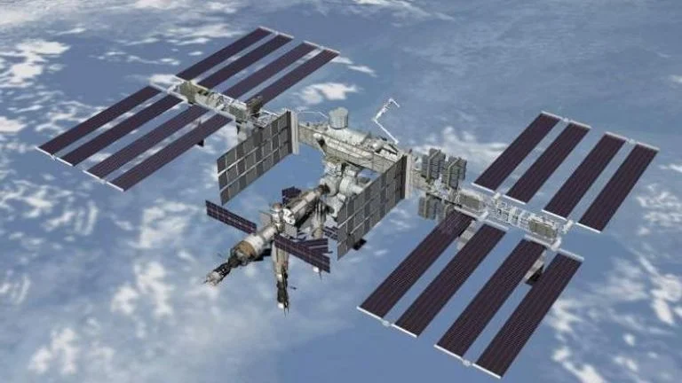 محطة الفضاء الدولية تضيء سماء القاهرة