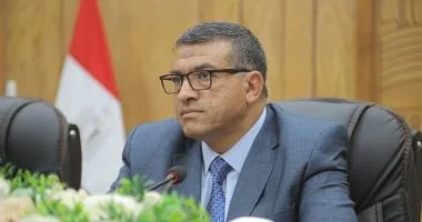 إزالة التعديات على أراضي طرح النهر في قنا