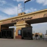 معبر رفح يستقبل مصابين من غزة للعلاج في مصر