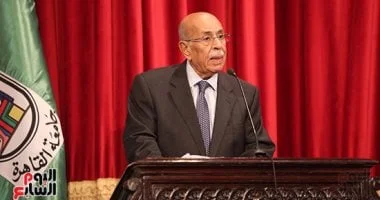 إطلاق اسم مفيد شهاب على قاعة مؤتمرات جامعة القاهرة