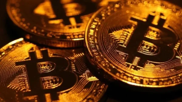 تراجع كبير في أسعار العملات الرقمية بسبب توترات إيران