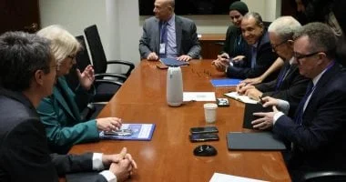 وزير الخارجية يلتقي المدير المنتدب للوكالة الدولية لضمان الاستثمار