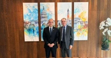 وزير الاستثمار يناقش استثمارات فيزا في واشنطن