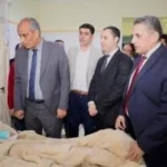 محافظ كفر الشيخ يطمئن على ثلاث فتيات مصابات في حادث سير