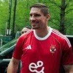 ريكو فيرهوفن بطل الكيك بوكسينج يظهر بقميص الأهلي