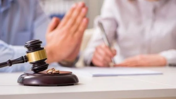 تعويض مطلقات بعد 15 سنة من العطاء