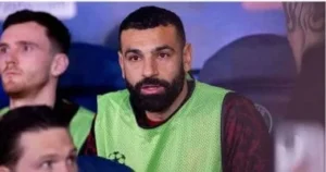 محمد صلاح يشارك بدلاً من إيكتيكي في مواجهة ليفربول وبي إس جي