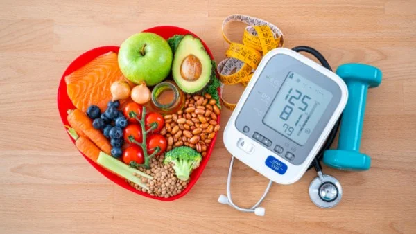 تأثيرات ارتفاع ضغط الدم وطرق فعالة لخفضه