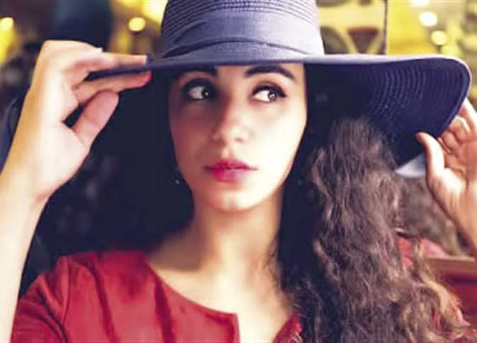 زينب غريب تكشف حقيقة اعتزالها الفن