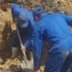 إصلاح كسر بخط صرف صحي الحمادات بالإسماعيلية